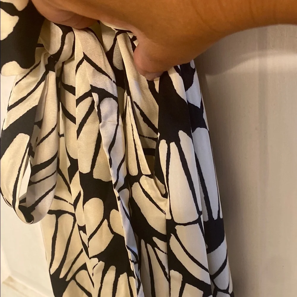 Anthropologie, Macy's Black and White Dolman Sleeve Jumpsuit - Picture 4 of 9